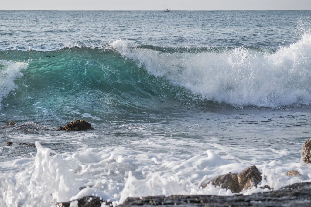 beach, sea, wave-7259971.jpg